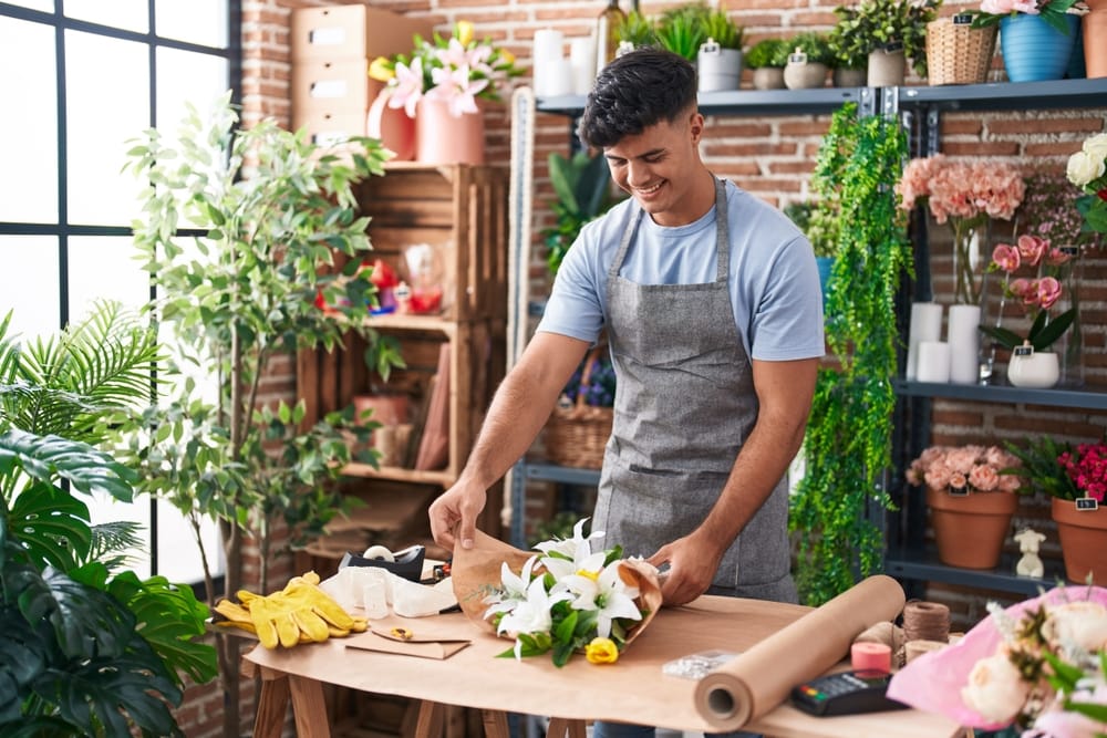 Reconversion professionnelle en Fleuriste : guide et formation