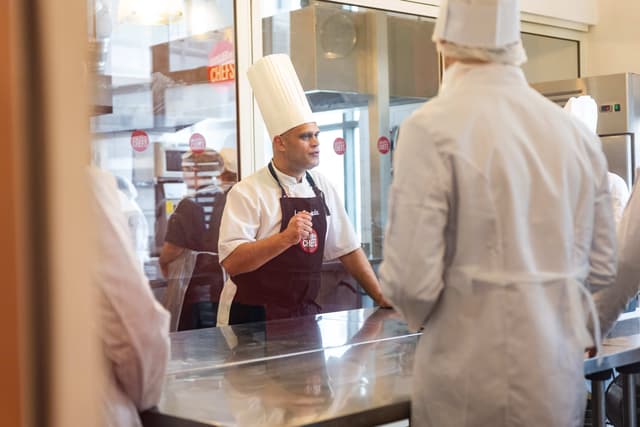 Profesor de pastelería