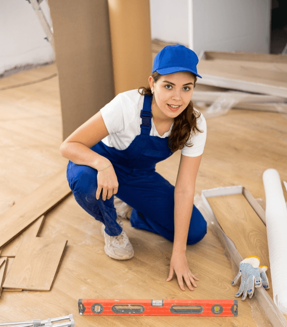 Montador de muebles de madera o similares